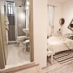 Sottosoprasannio 4* روما