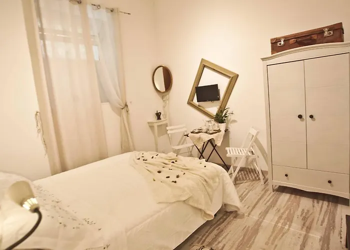 לינה וארוחת בוקר Sottosoprasannio 4*